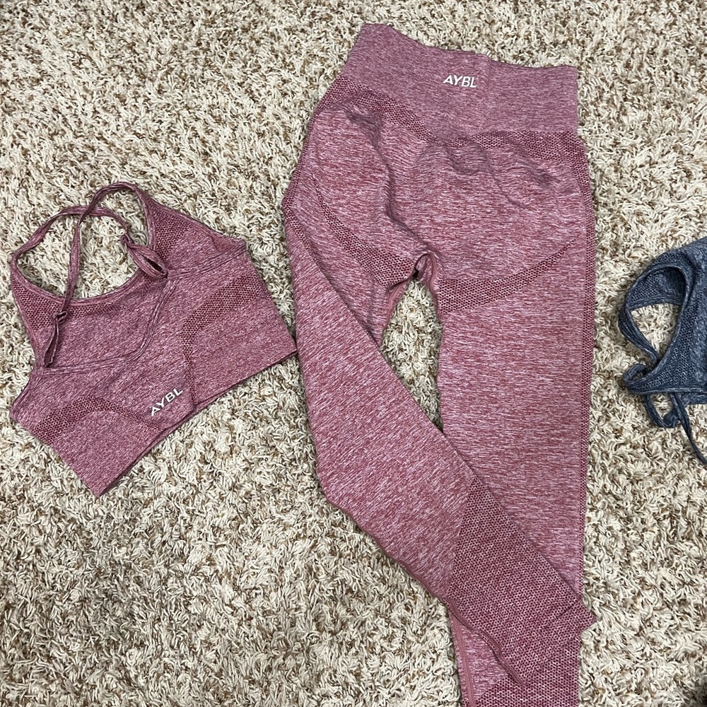 AYBL - sports bra and leggings set